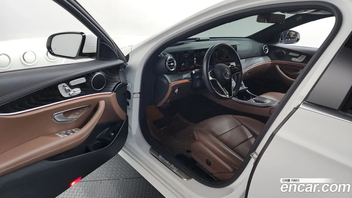 Mercedes-Benz E-Class 2023 из KR, фото 4