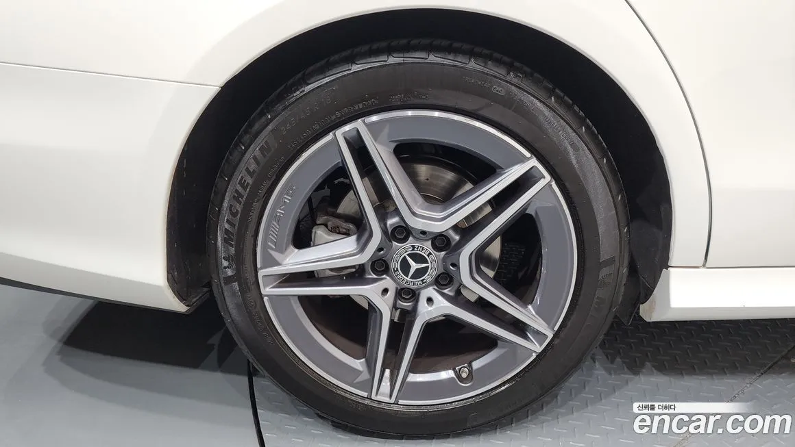 Mercedes-Benz E-Class 2023 из KR, фото 3