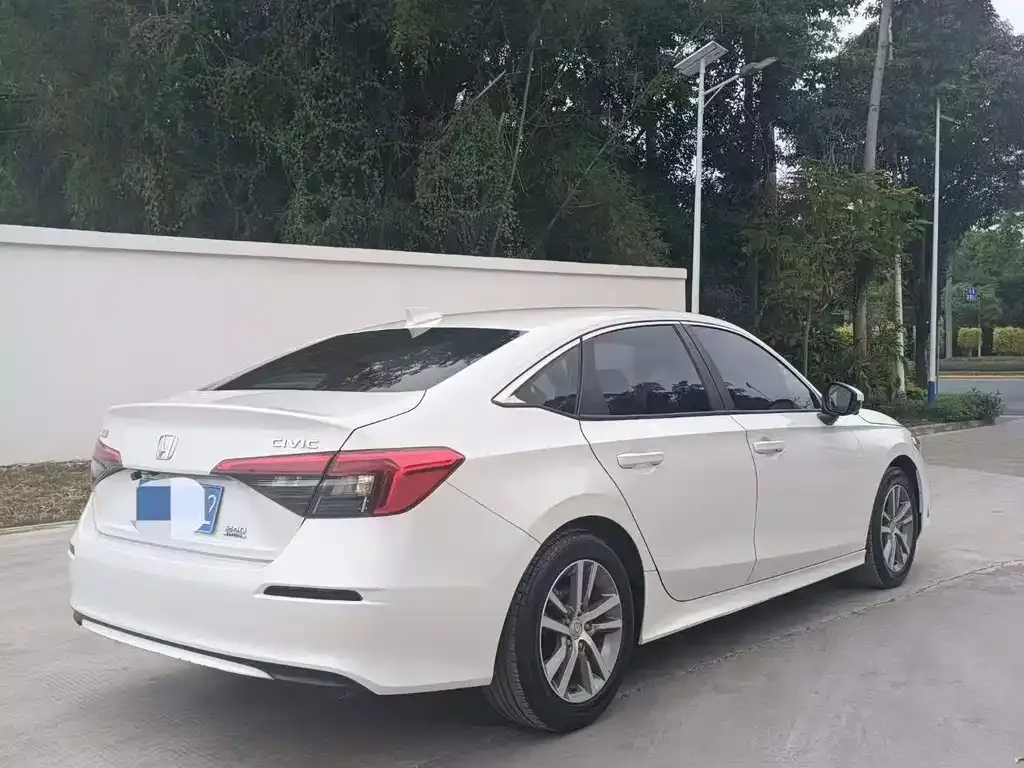 Honda Civic — фото 7