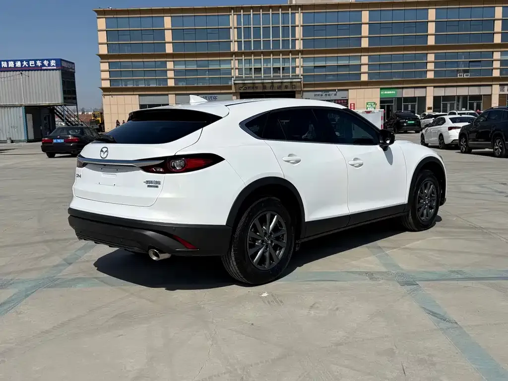 Mazda CX-4 — фото 3
