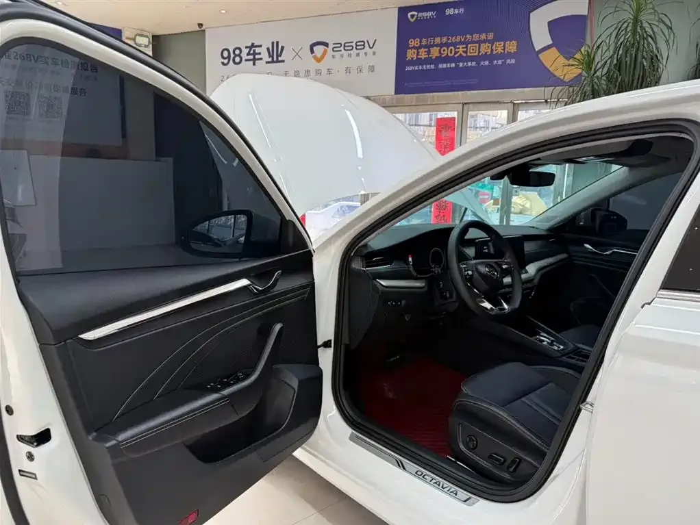 Skoda Octavia 2022 из CN, фото 3