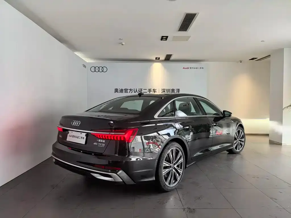 Audi A6L 2025 из CN, фото 2