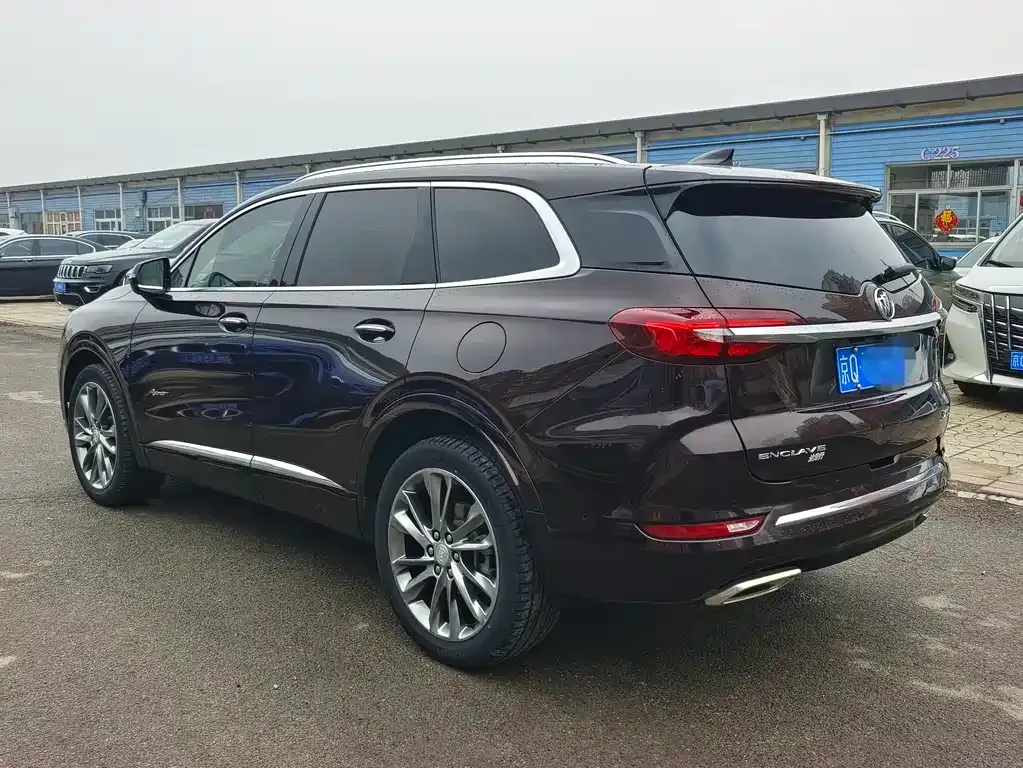 Buick Enclave — фото 6