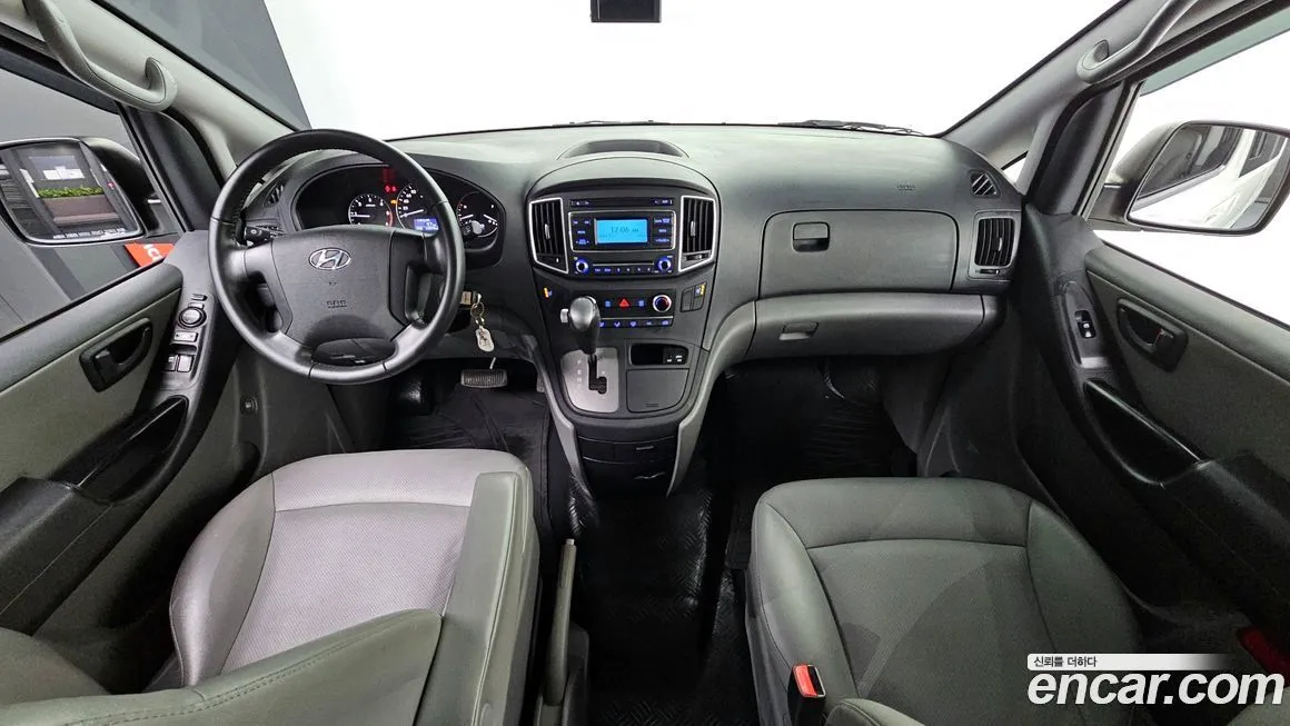 Hyundai Starex — фото 10