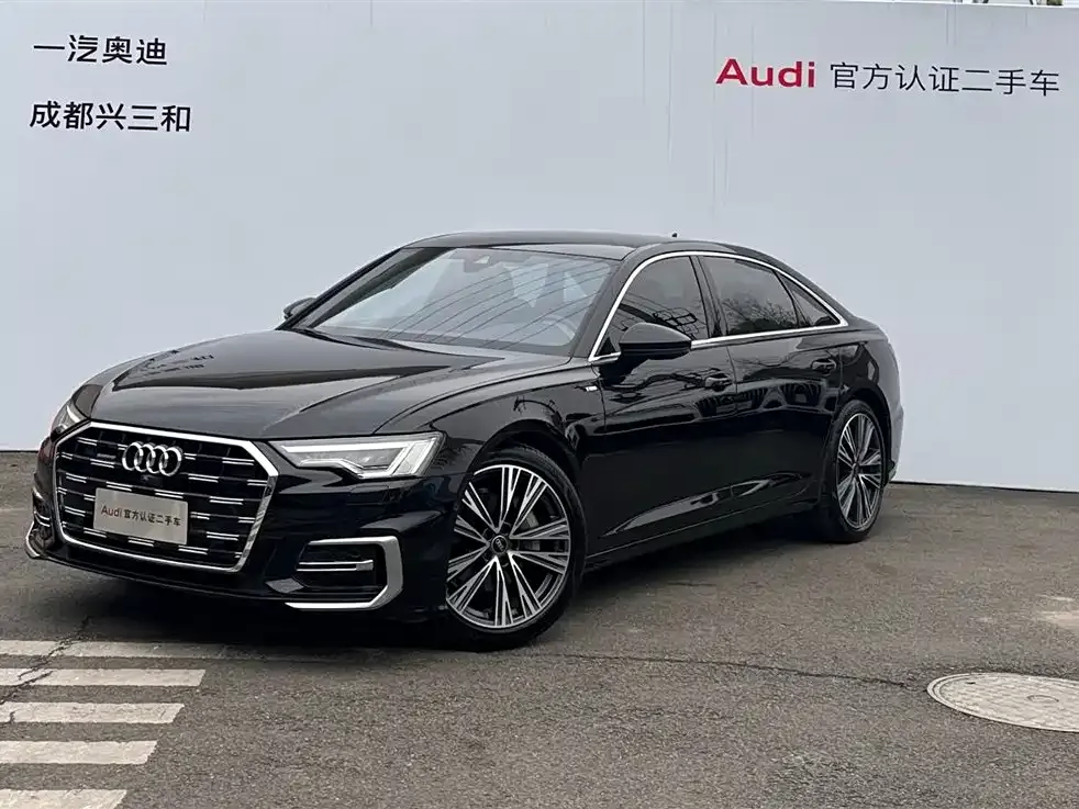Audi A6L — фото 1