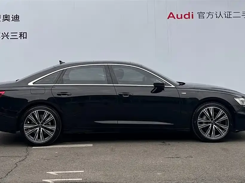 Audi A6L — фото 2