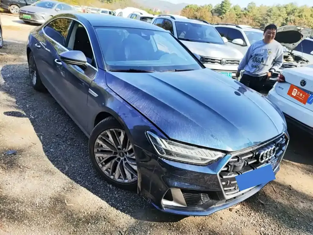 Audi A7L — фото 3