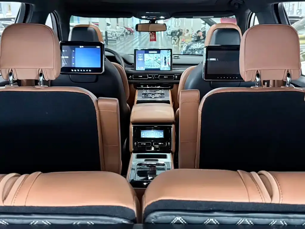 Lincoln Aviator — фото 2