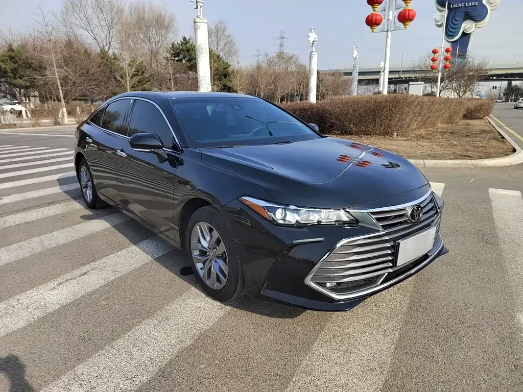 Toyota Avalon — фото 6