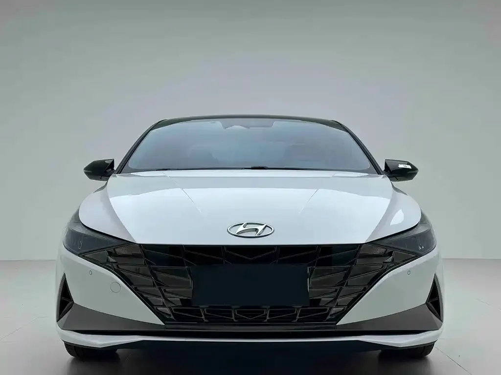 Hyundai Elantra — фото 8