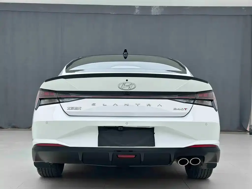 Hyundai Elantra — фото 3
