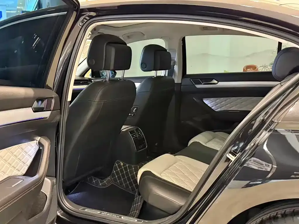 Volkswagen Magotan 2023 из CN, фото 4