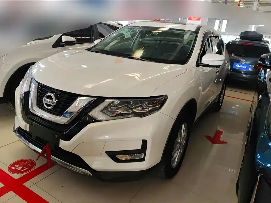 Nissan X-Trail 2021 из CN, фото 1