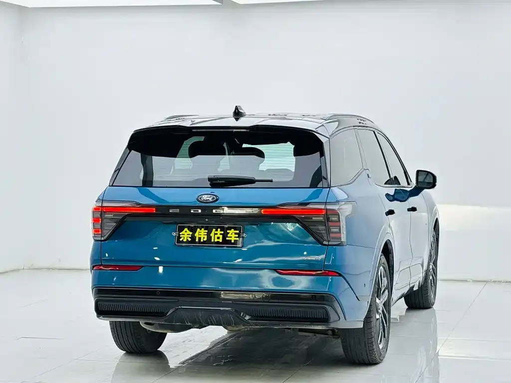 Ford Edge — фото 8