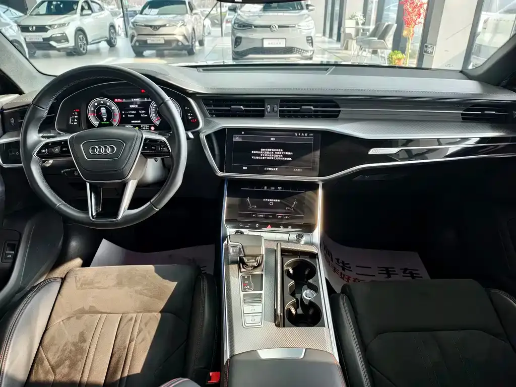 Audi A6L — фото 10
