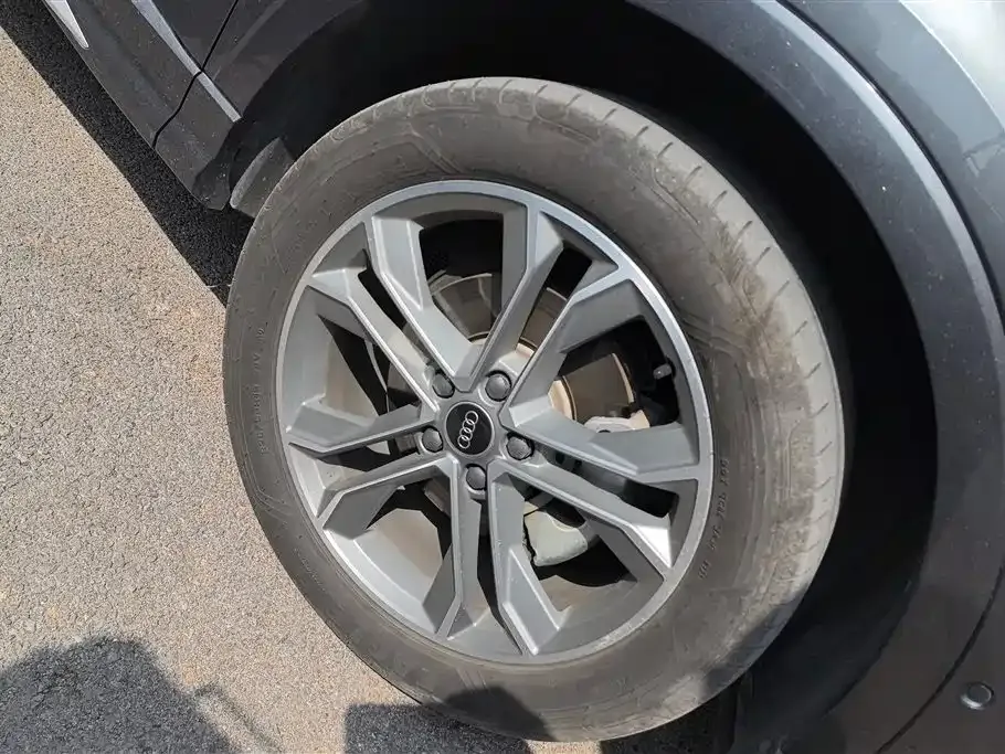 Audi Q3 2023 из CN, фото 4