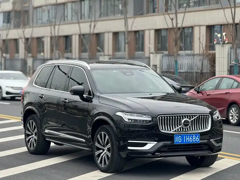 Volvo XC90 — фото 5