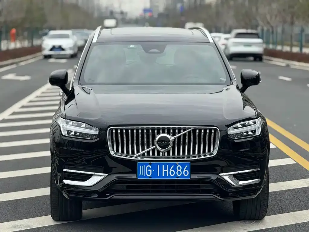 Volvo XC90 — фото 4