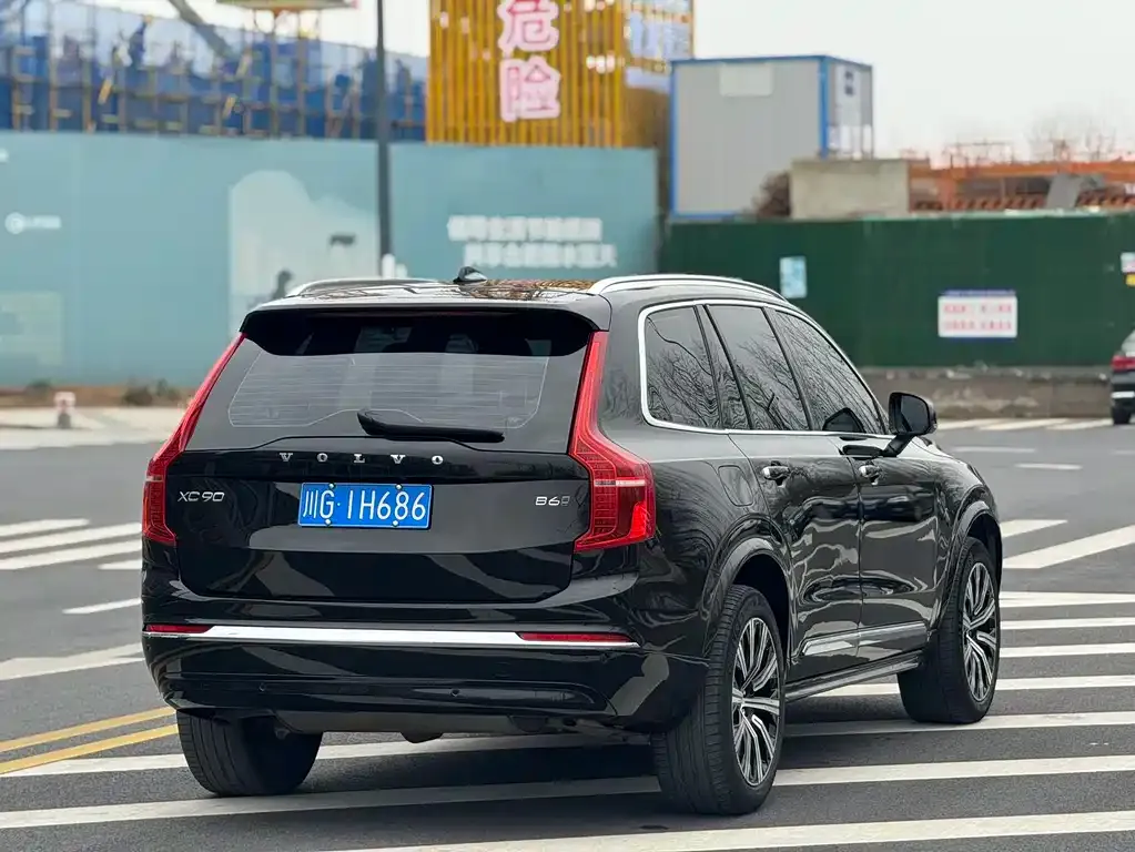 Volvo XC90 — фото 3