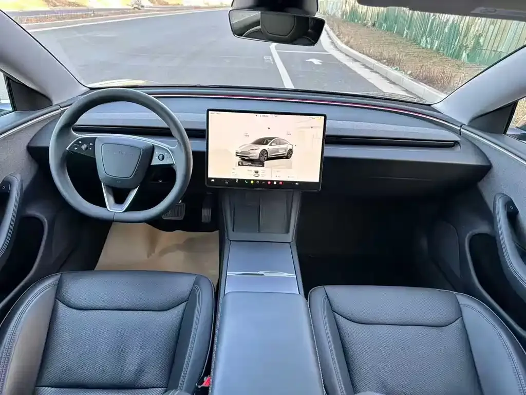 Tesla Model 3 — фото 4