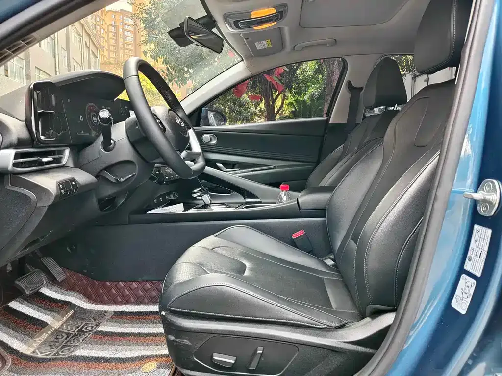 Hyundai Elantra 2022 из CN, фото 4