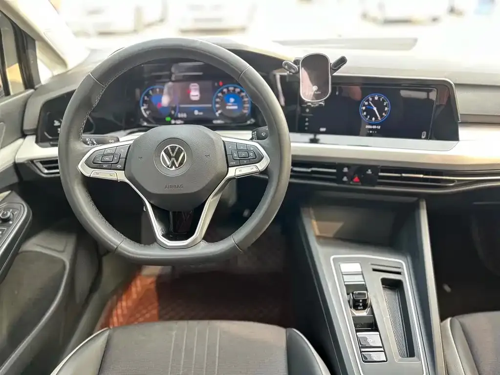 Volkswagen Golf 2022 из CN, фото 7