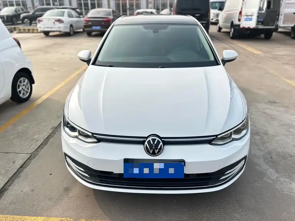Volkswagen Golf 2022 из CN, фото 5