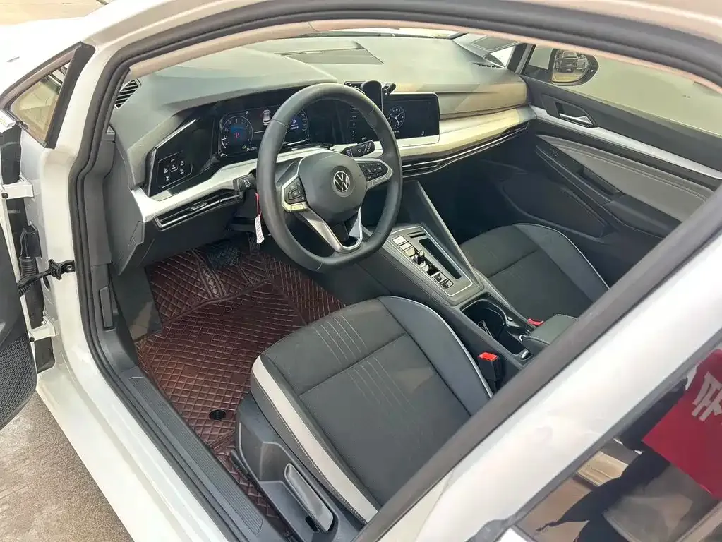 Volkswagen Golf 2022 из CN, фото 3