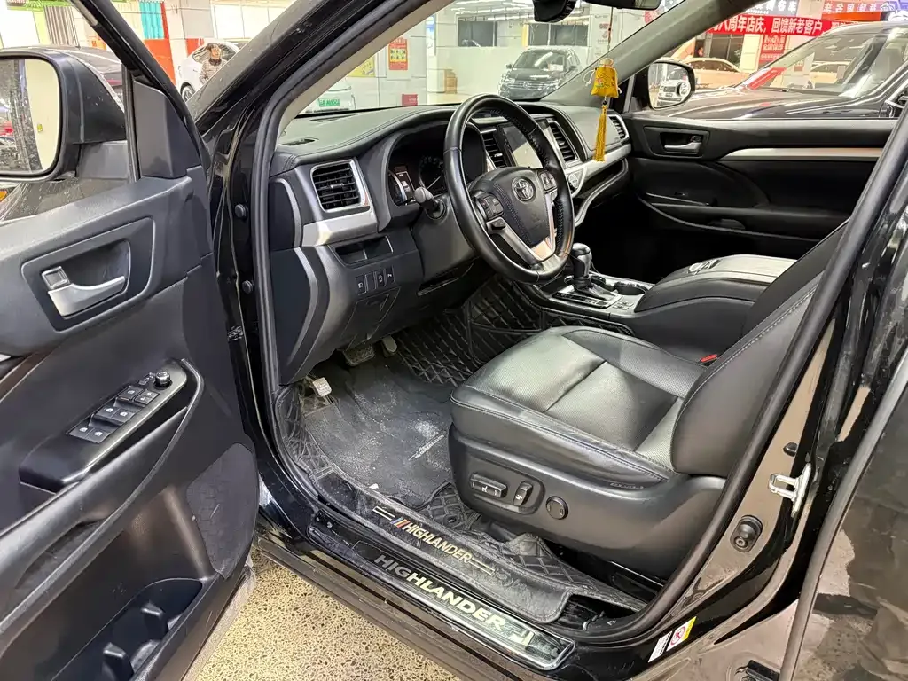 Toyota Highlander 2021 из CN, фото 10
