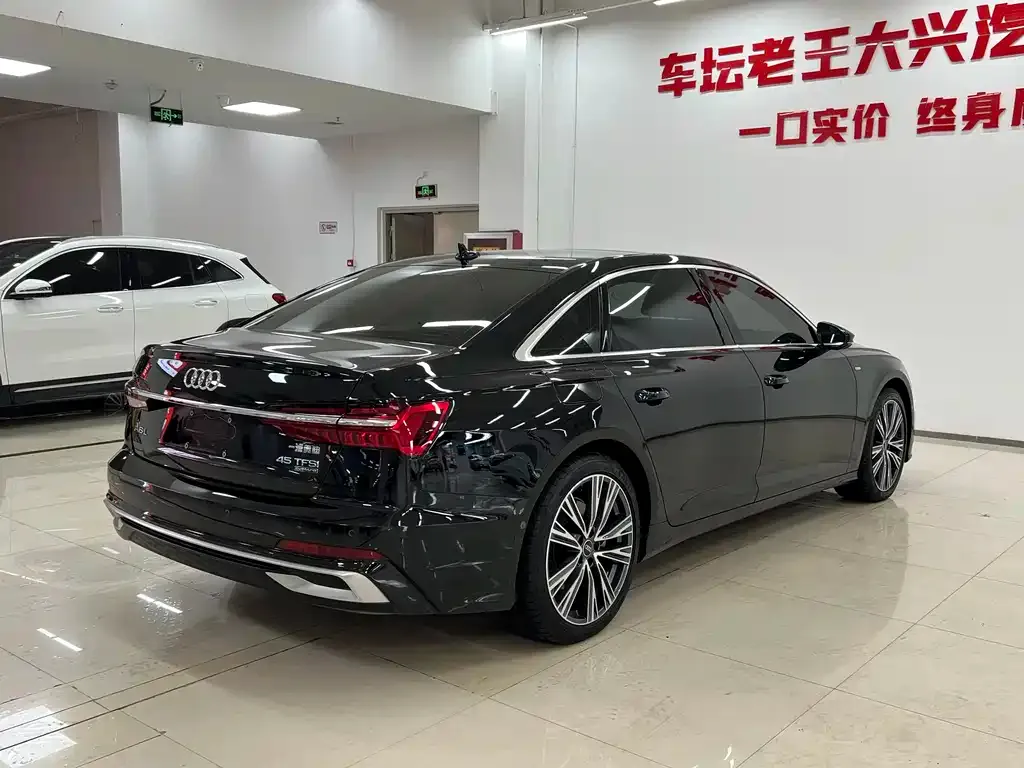 Audi A6L 2024 из CN, фото 5