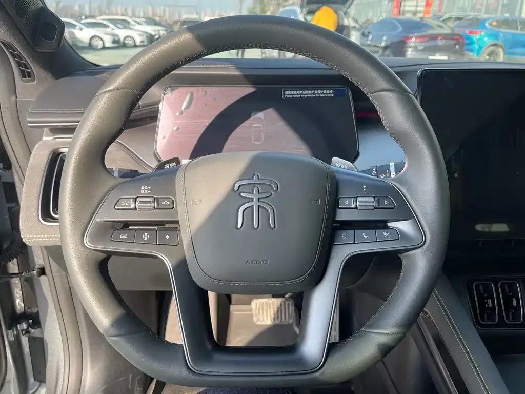 BYD L EV 2025 из CN, фото 8