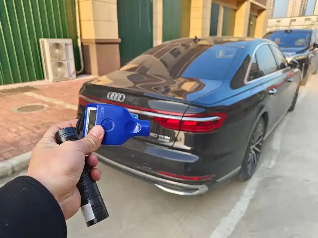 Audi A8 2023 из CN, фото 3