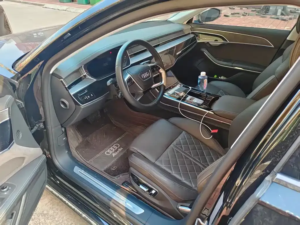 Audi A8 2023 из CN, фото 5