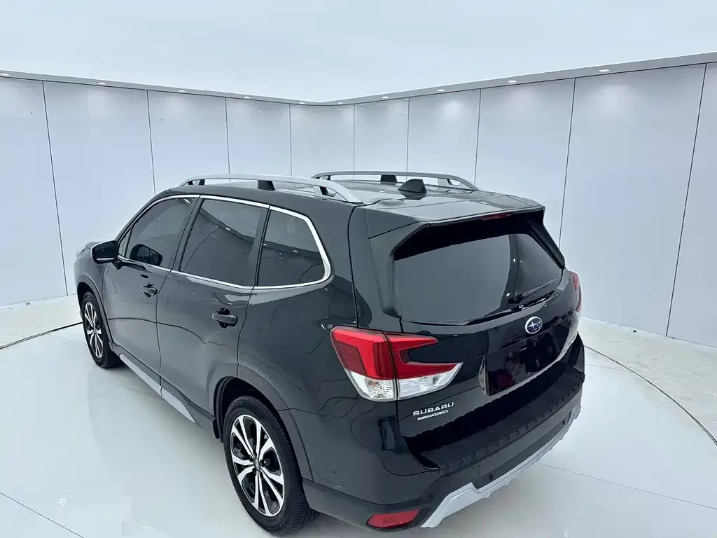 Subaru Forester 2022 из CN, фото 6