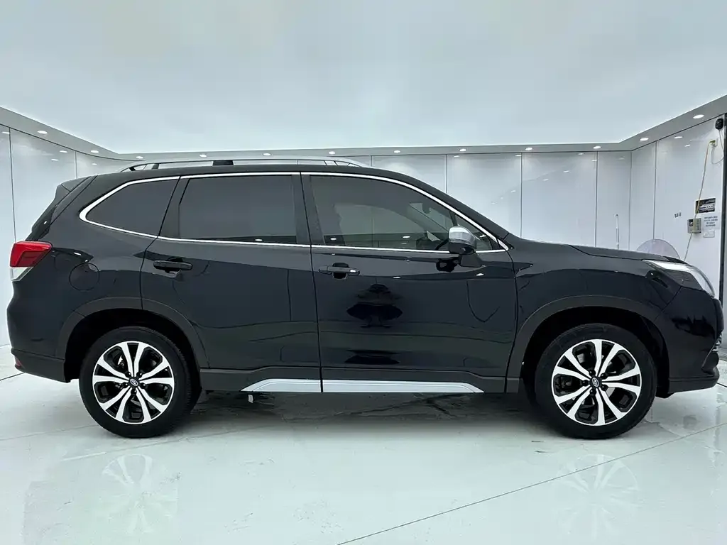 Subaru Forester 2022 из CN, фото 3