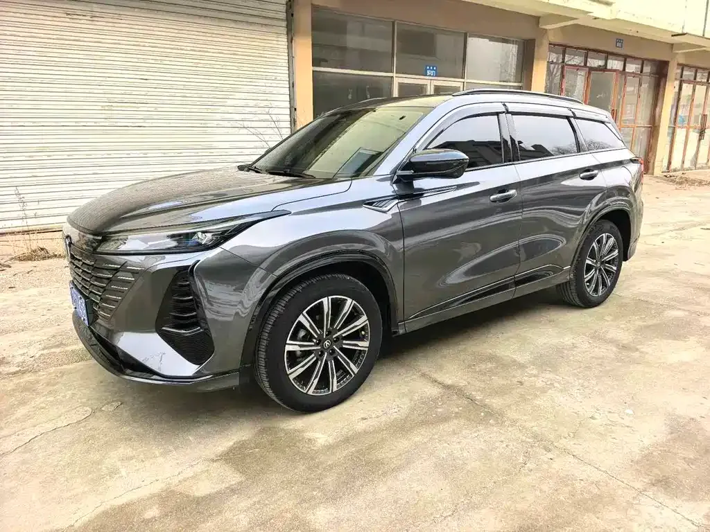 Changan CS75PLUS — фото 1