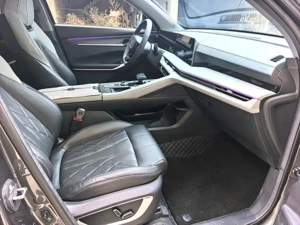 Changan CS75PLUS — фото 10