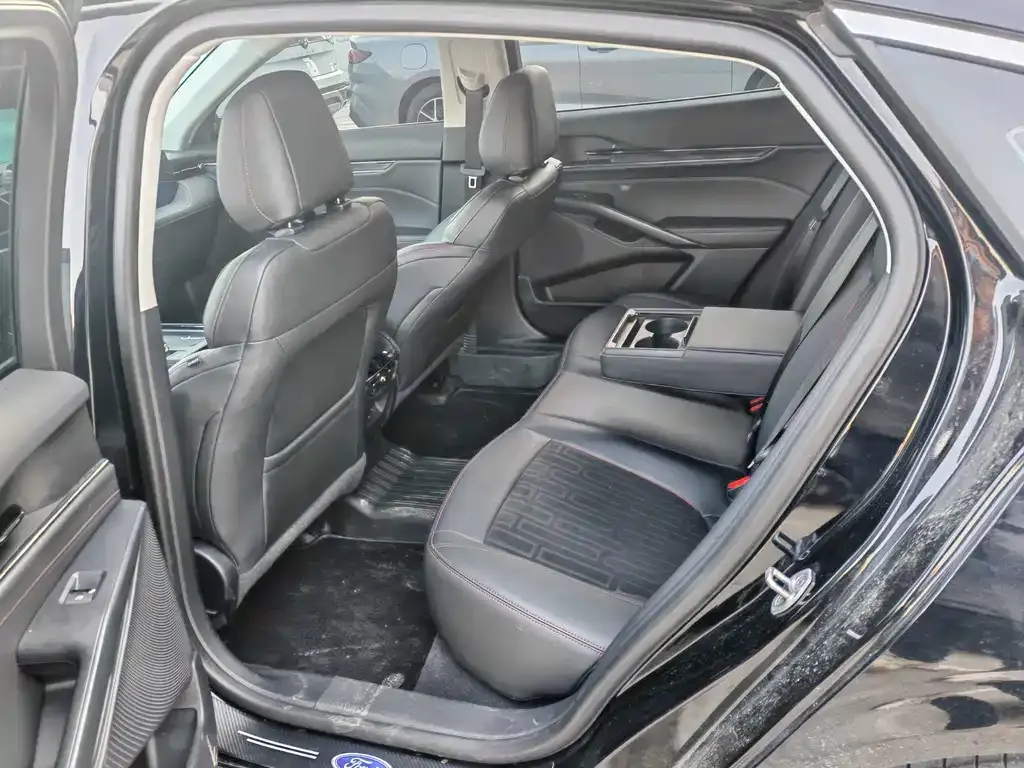 Ford Mondeo 2023 из CN, фото 9