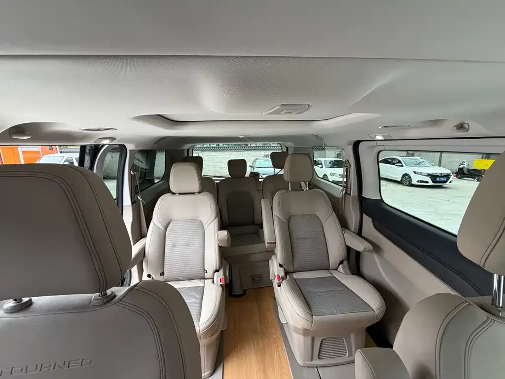 Ford Tourneo 2023 из CN, фото 3