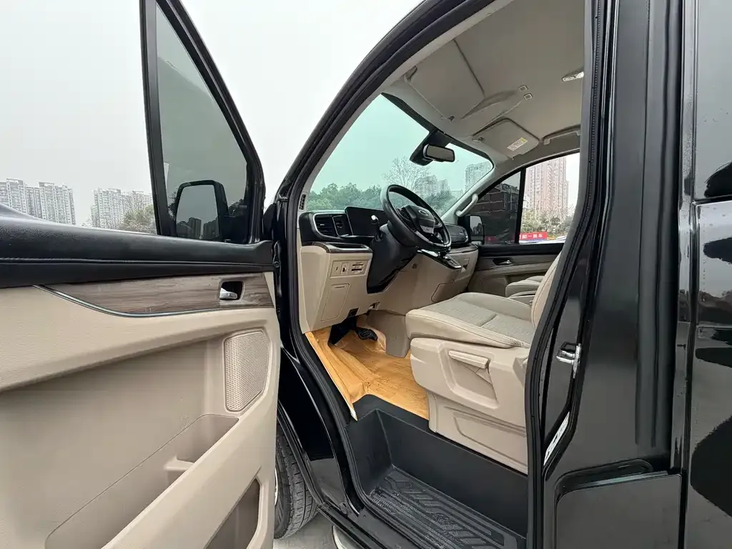 Ford Tourneo 2023 из CN, фото 7