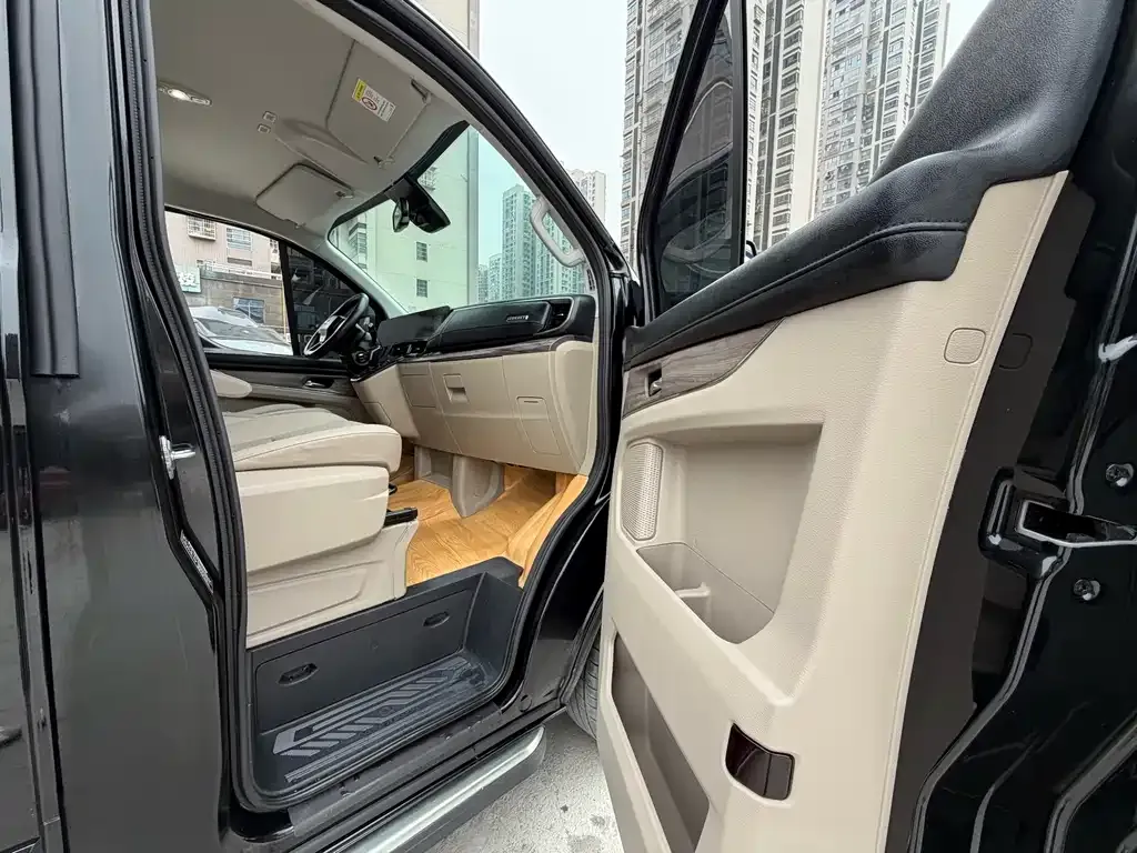 Ford Tourneo 2023 из CN, фото 6