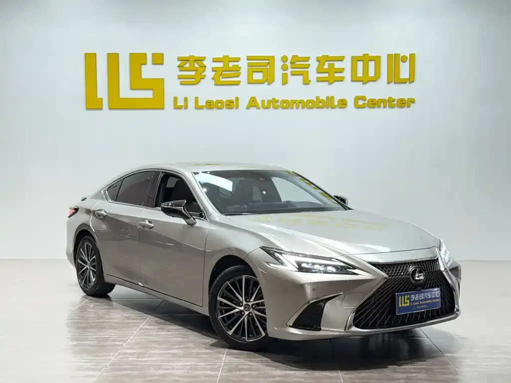 Lexus ES — фото 2