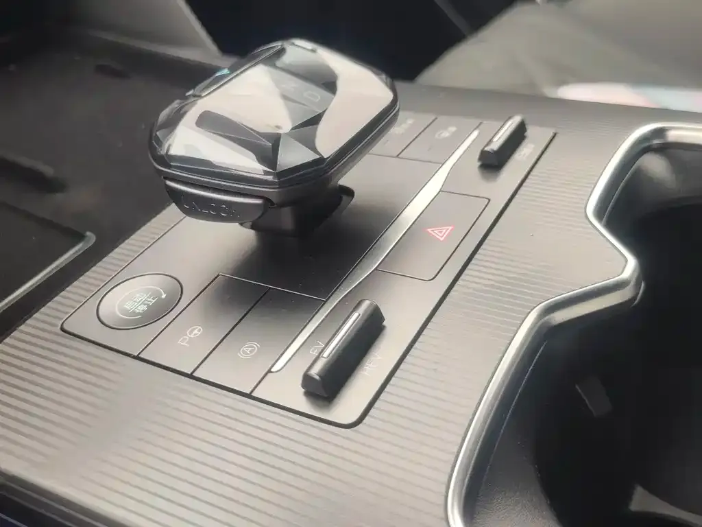 BYD L DM-i 2025 из CN, фото 6