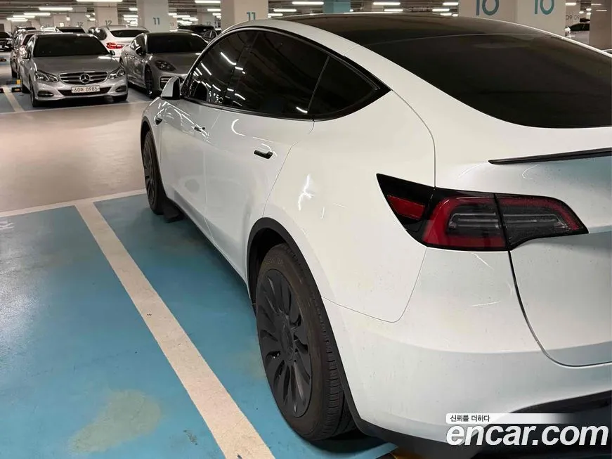 Tesla Model Y — фото 4