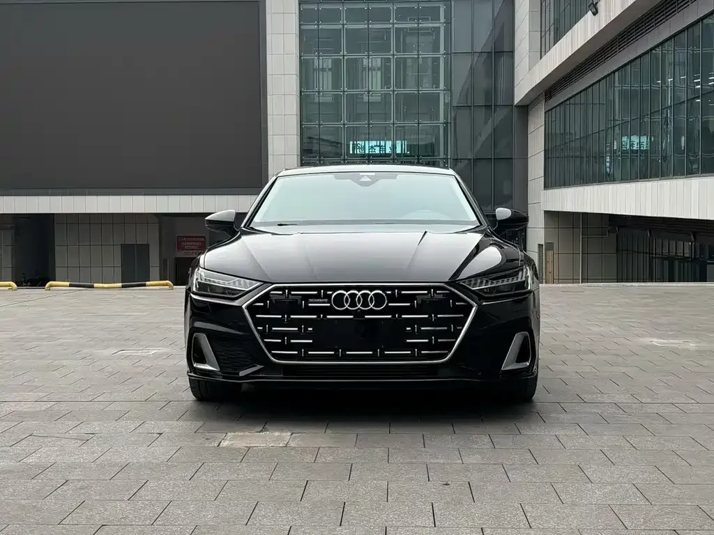 Audi A7L 2022 из CN, фото 4