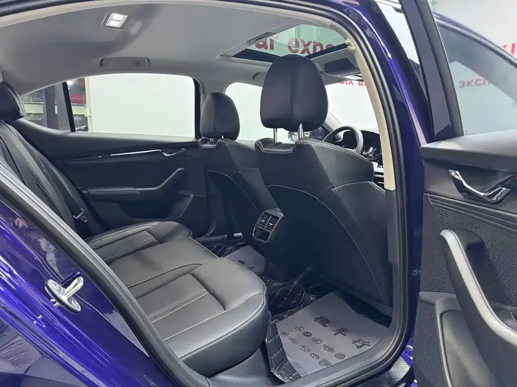 Skoda Octavia — фото 6