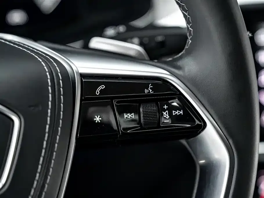 Audi A7L — фото 6