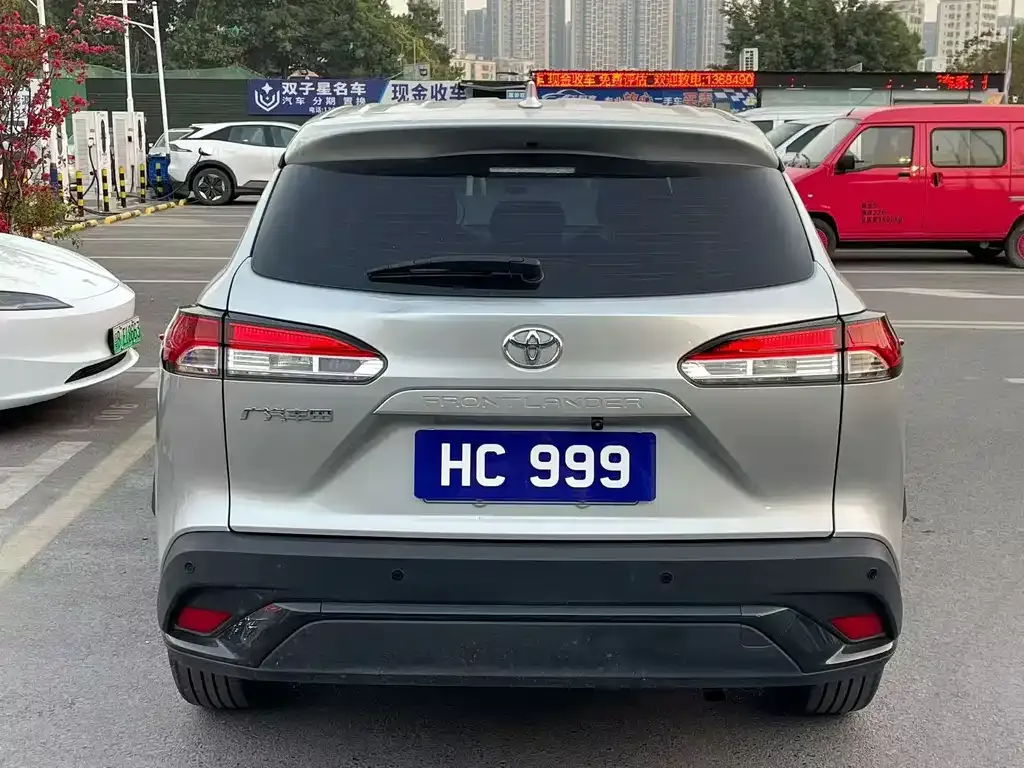 Toyota Frontlander 2023 из CN, фото 3