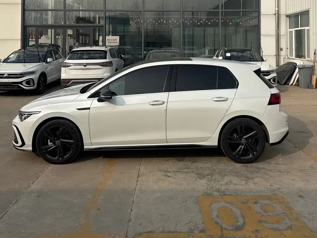 Volkswagen Golf 2022 из CN, фото 10