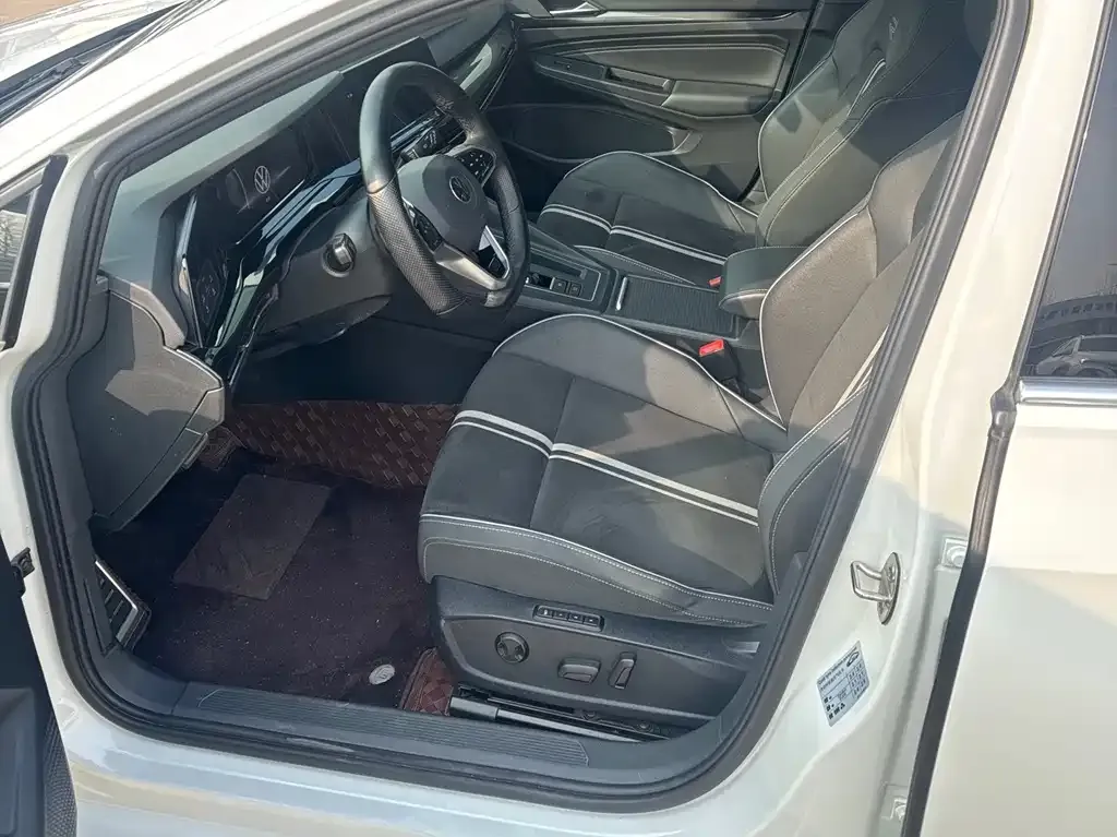 Volkswagen Golf 2022 из CN, фото 8